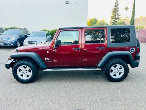 Used 2009 Jeep Wrangler Unlimited X image 5