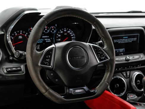 Used 2018 Chevrolet Camaro SS RWD image 19