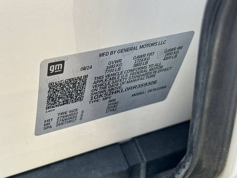 Used 2024 GMC Yukon XL AT4 w/ Technology Package AWD/4WD image 34