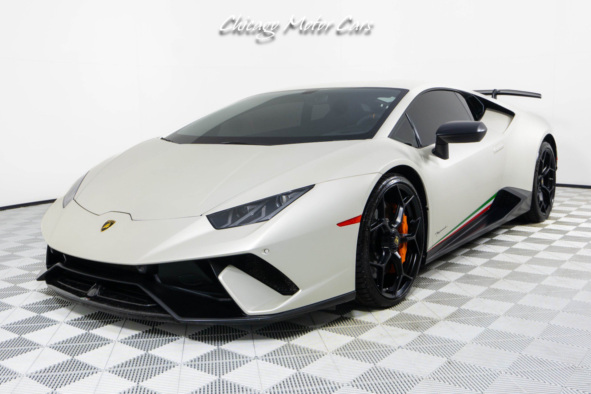 Used 2018 Lamborghini Huracan AWD/4WD image 6
