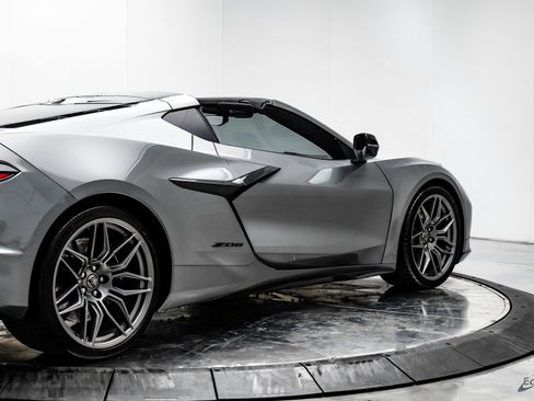 Used 2024 Chevrolet Corvette Z06 image 21