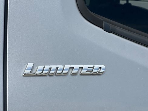 Used 2018 Toyota Tacoma Limited image 22