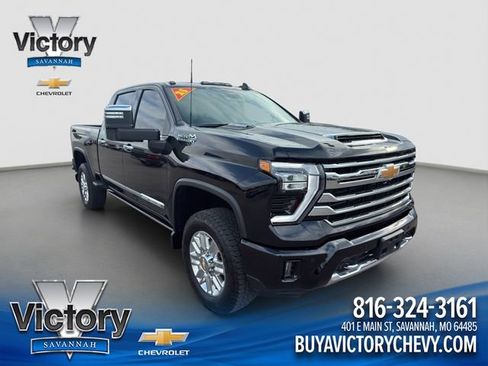 Used 2025 Chevrolet Silverado 3500 High Country w/ High Country Premium Package AWD/4WD image 1