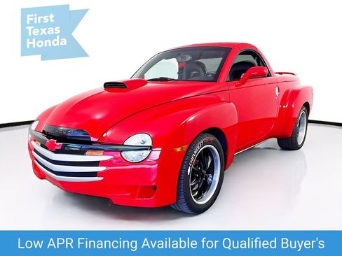 Used 2004 Chevrolet SSR w/ Preferred Equipment Group image 3