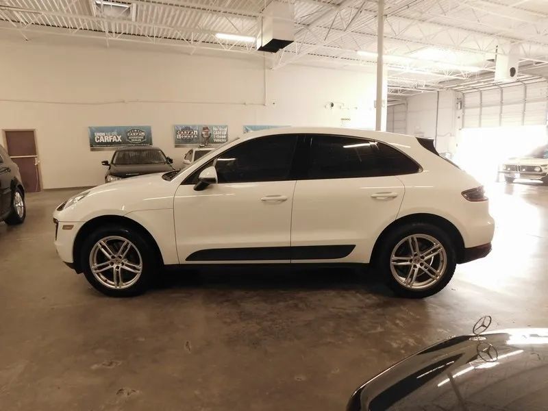 Used 2018 Porsche Macan AWD/4WD image 7