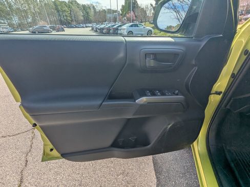 Used 2023 Toyota Tacoma TRD Off-Road w/ Technology Package image 14