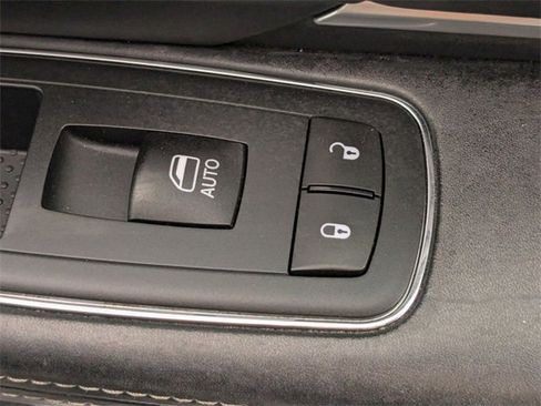 Used 2016 RAM 1500 Limited image 35