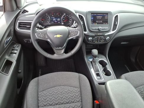 Used 2024 Chevrolet Equinox LT FWD image 7