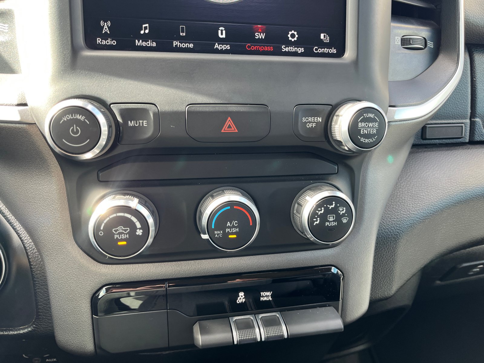 Used 2020 RAM 1500 Big Horn RWD image 26
