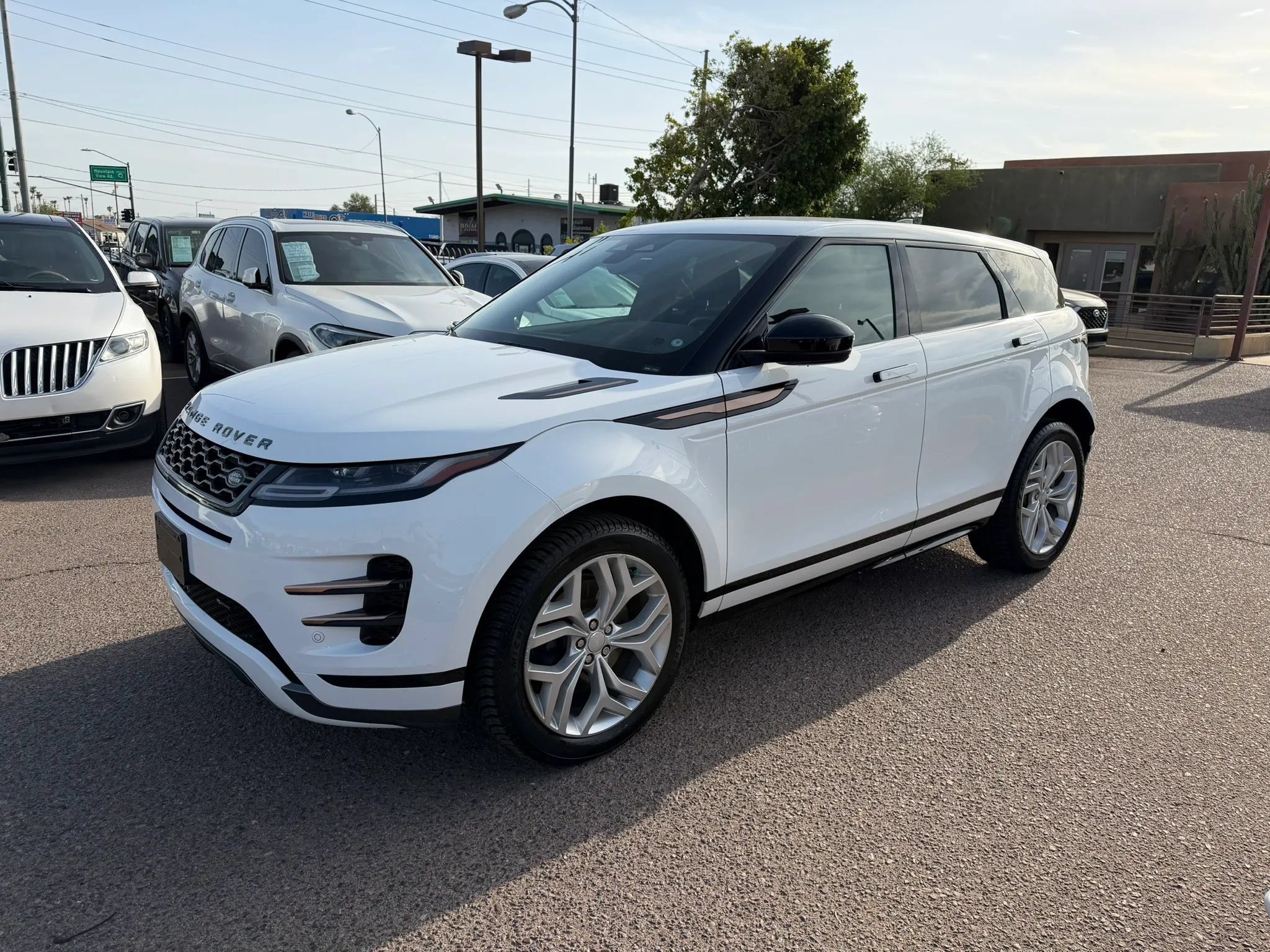 Used 2023 Land Rover Range Rover Evoque R-Dynamic SE AWD/4WD image 1
