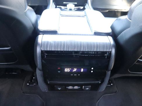Used 2024 Jeep Wagoneer L Series II w/ Flexible Seating Group AWD/4WD image 22