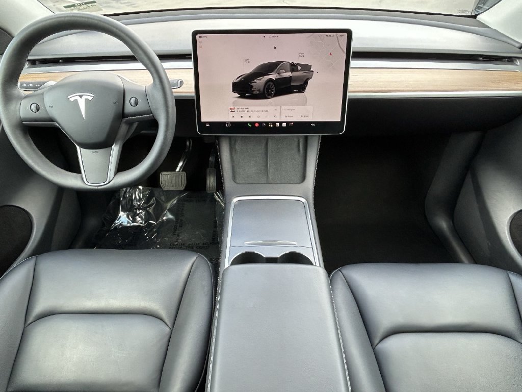 Used 2024 Tesla Model Y Long Range AWD/4WD image 16