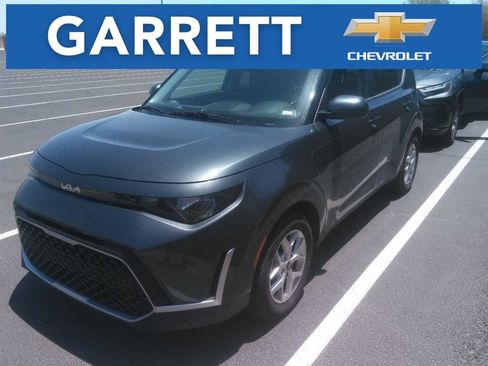 Used 2024 Kia Soul LX w/ Option Group 015 FWD image 1