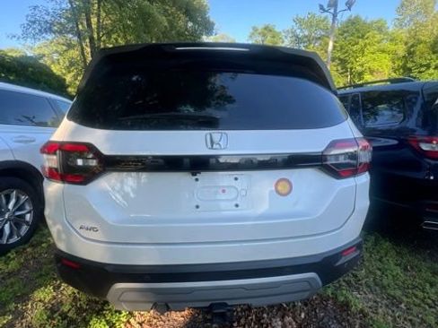 Used 2023 Honda Pilot EX-L image 8