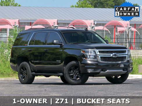 Used 2019 Chevrolet Tahoe LT w/ Luxury Package AWD/4WD image 2