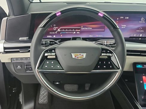 Certified 2025 Cadillac Escalade Sport w/ Touring Package AWD/4WD image 19