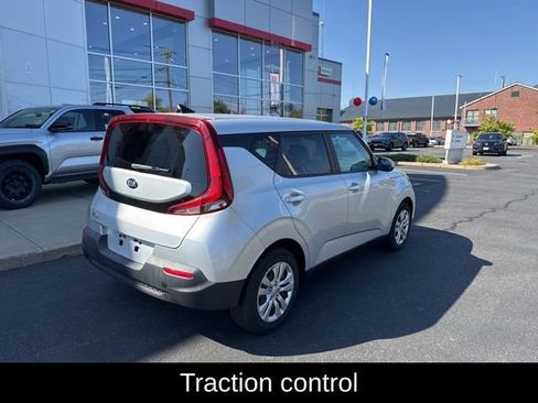 Used 2021 Kia Soul LX image 8