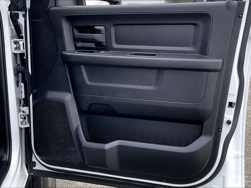 Used 2024 RAM 3500 Tradesman w/ Chrome Appearance Group image 20