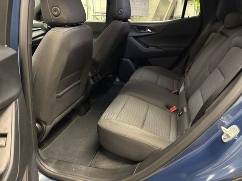 Used 2025 Chevrolet Equinox LT FWD image 23