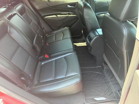 Used 2020 Chevrolet Equinox Premier w/ LPO, Floor Liner Package AWD/4WD image 16