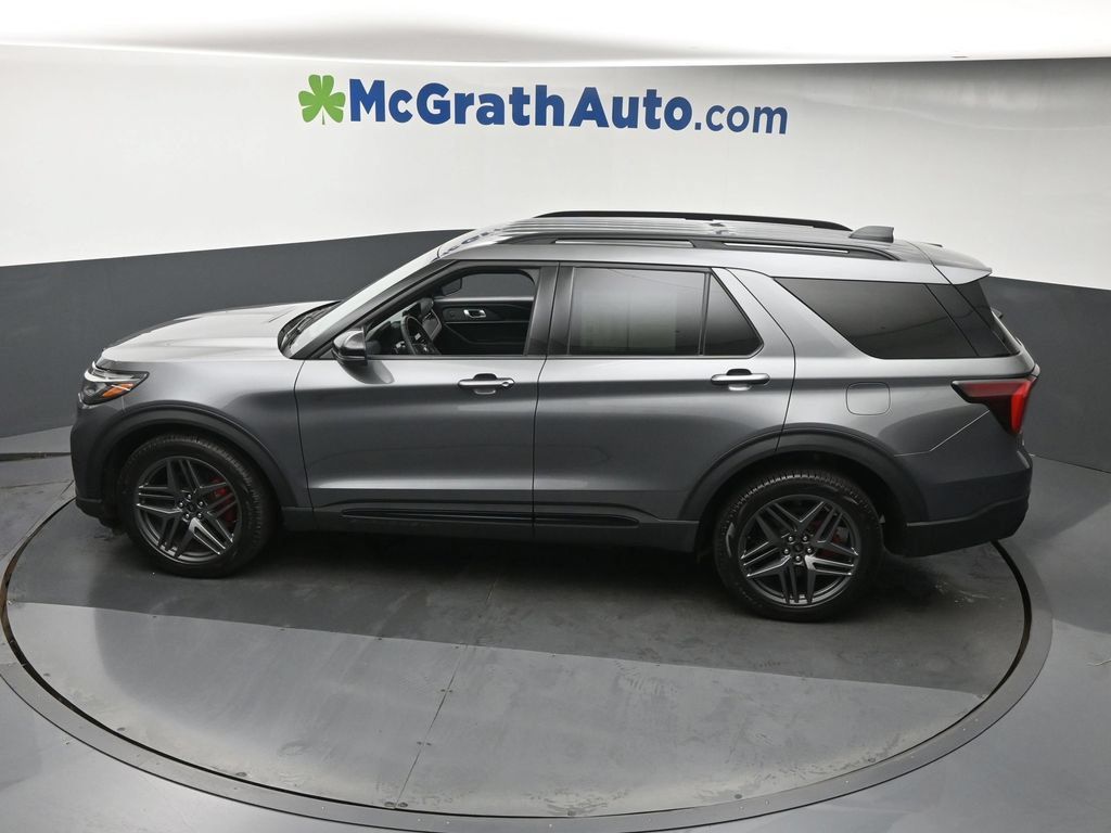 Used 2025 Ford Explorer ST AWD/4WD image 23