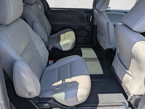 Used 2019 Toyota Sienna Limited Premium AWD/4WD image 14