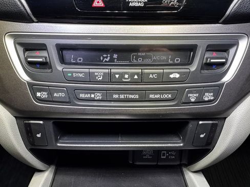 Used 2019 Honda Pilot EX image 31