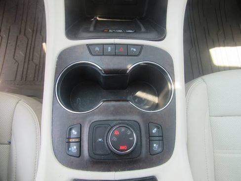 Certified 2023 GMC Acadia Denali w/ Denali Ultimate Package AWD/4WD image 19