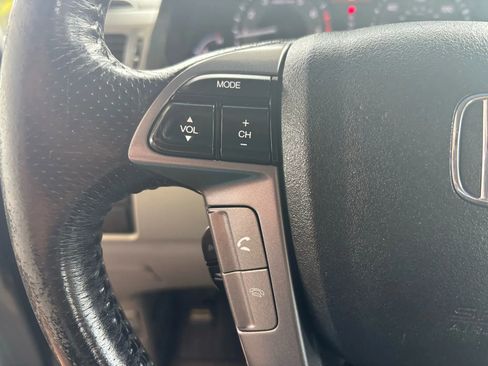 Used 2011 Honda Odyssey Touring Elite image 13