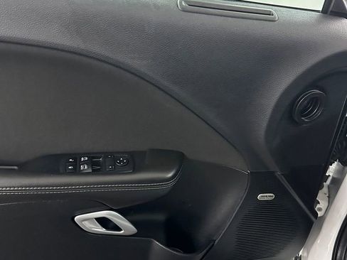 Used 2018 Dodge Challenger R/T Scat Pack w/ Dynamics Package RWD image 9