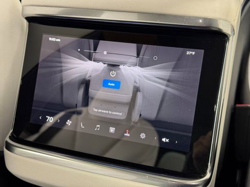 Used 2022 Tesla Model X image 36