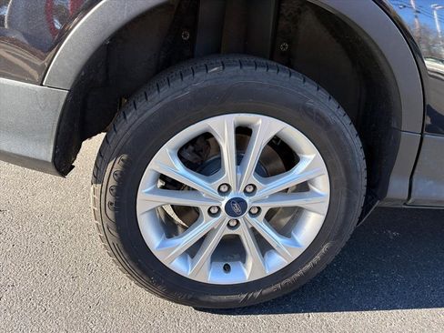 Used 2019 Ford Escape SE image 26