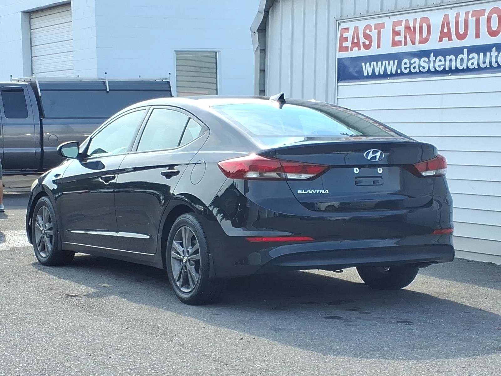 Used 2018 Hyundai Elantra Value Edition FWD image 3
