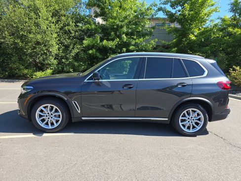 Used 2021 BMW X5 xDrive40i w/ Premium Package AWD/4WD image 6