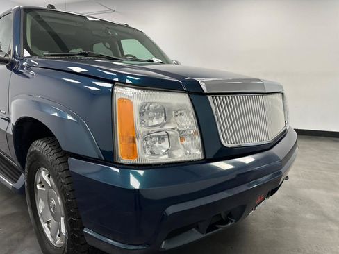 Used 2005 Cadillac Escalade AWD image 15