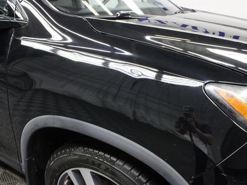 Used 2018 Honda Pilot Touring image 31