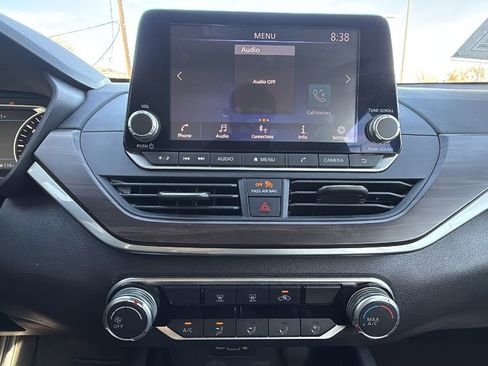 Used 2023 Nissan Altima 2.5 SV image 22