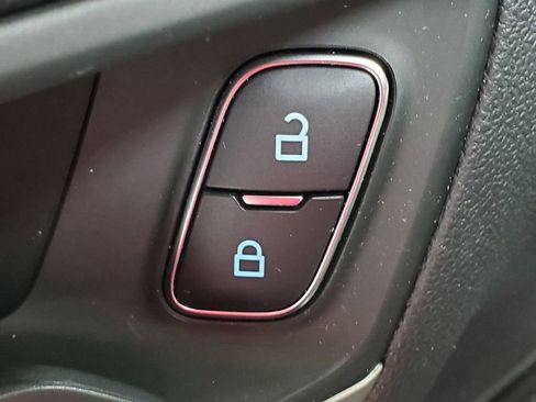 Used 2022 Ford Escape SE w/ Cold Weather Package image 25