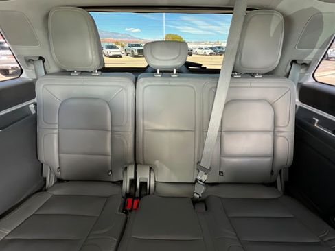 Used 2021 Lincoln Navigator Reserve w/ Luxury Package AWD/4WD image 22