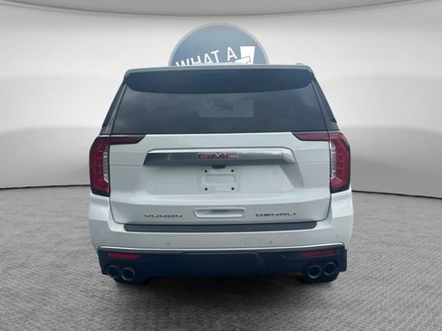 Used 2021 GMC Yukon Denali w/ Denali Premium Package AWD/4WD image 5