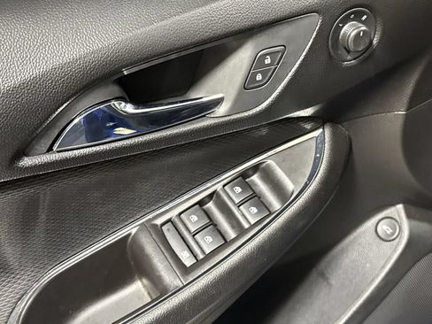 Used 2019 Chevrolet Cruze LT FWD image 20