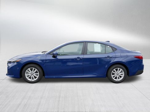 Certified 2025 Toyota Camry LE AWD/4WD image 4