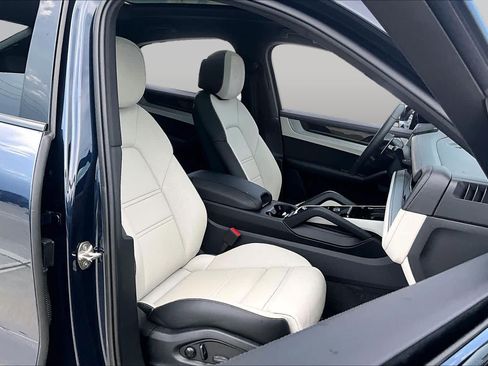 Used 2026 Porsche Cayenne Coupe AWD/4WD image 8