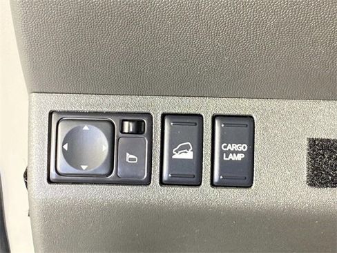 Used 2021 Nissan Frontier PRO-4X w/ Pro-4x Utility Package image 17