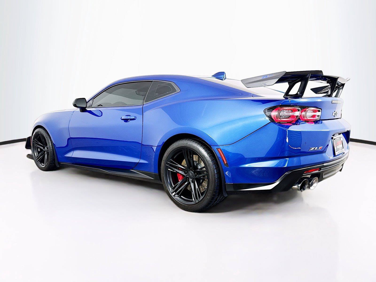 Used 2022 Chevrolet Camaro ZL1 RWD image 3