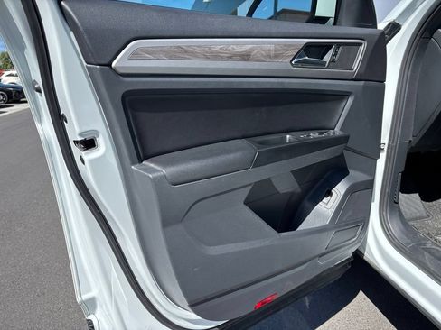 Used 2020 Volkswagen Atlas Cross Sport SE AWD/4WD image 6