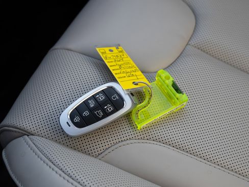 Used 2024 Hyundai Palisade Calligraphy image 82