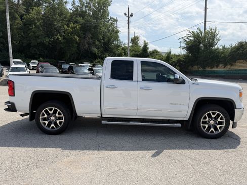 Used 2014 GMC Sierra 1500 SLT w/ SLT Preferred Package AWD/4WD image 8