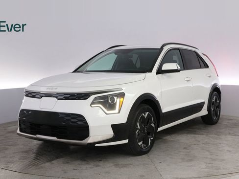 Used 2024 Kia Niro Wind FWD image 2