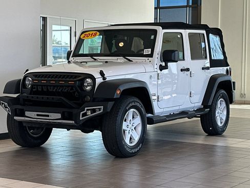 Used 2018 Jeep Wrangler Unlimited Sport S AWD/4WD image 8